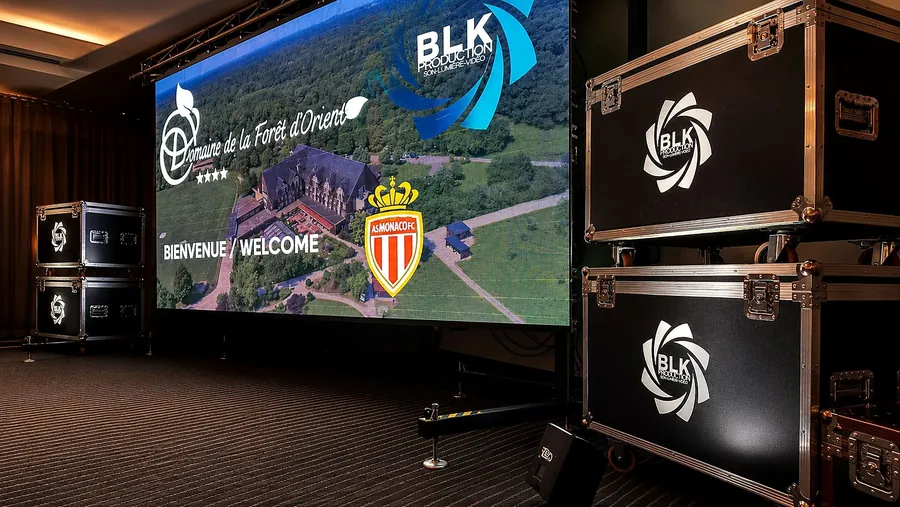 Écran LED d'accueil pour le séminaire de l'AS Monaco